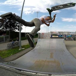 Alex Favre Rider freestyle scooter sportmania Alex Favre Rider freestyle scooter sportmania